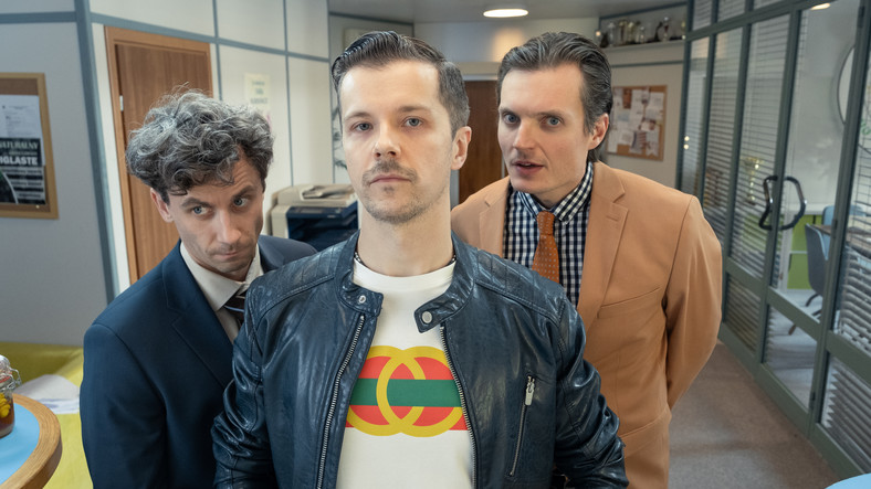 Adam Bobik, Radek Kotarski i Mateusz Król w serialu "Camera Cafe"