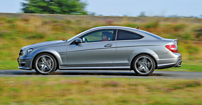 BMW M3 kontra Mercedes C 63 AMG: pojedynek  na wysokich obrotach