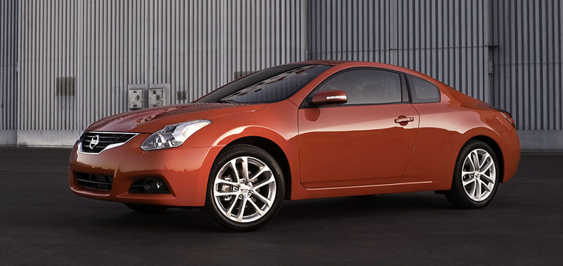 Nissan Altima 2010: amerykański facelifting na rok 2010