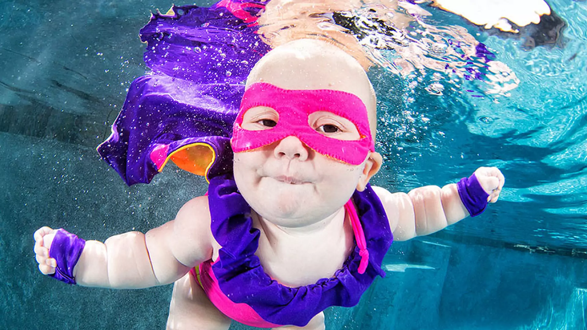 Podwodne bobasy! 10 rozkosznych zdjęć nurkujących maluchów ❤