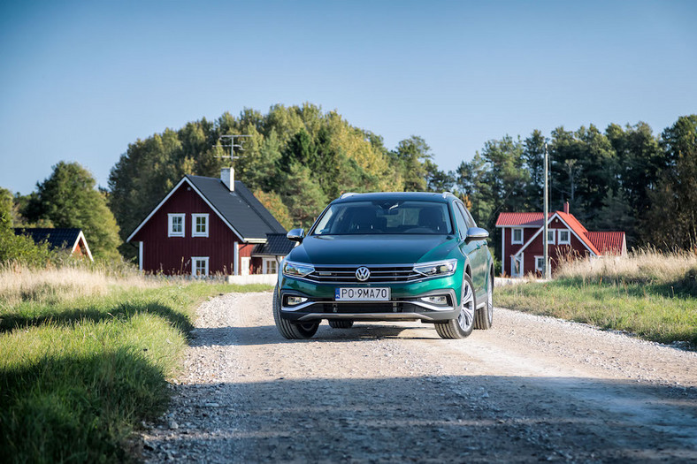 Volkswagen Passat – test systemów asystujących