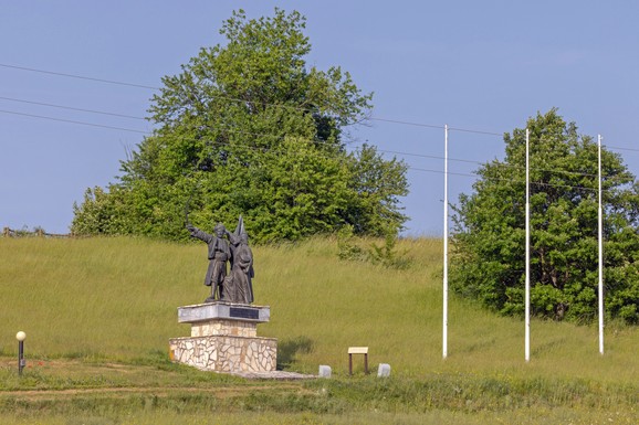 TURISTIČKI DRAGULJ SRBIJE  NA SAT I PO OD BEOGRADA Krije priču o misterioznom drvetu, a evo šta je ovde sada novo