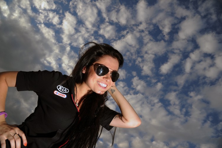 Dziewczyna Kia Lotos Race