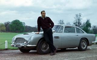 Aston Martin DB5 – najsłynniejsze auto, jakim jeździł James Bond