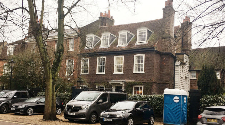 A közel három éve elhunyt énekes, George Michael londoni háza kisebb vagyonért vehető bérbe / Fotó: Northfoto