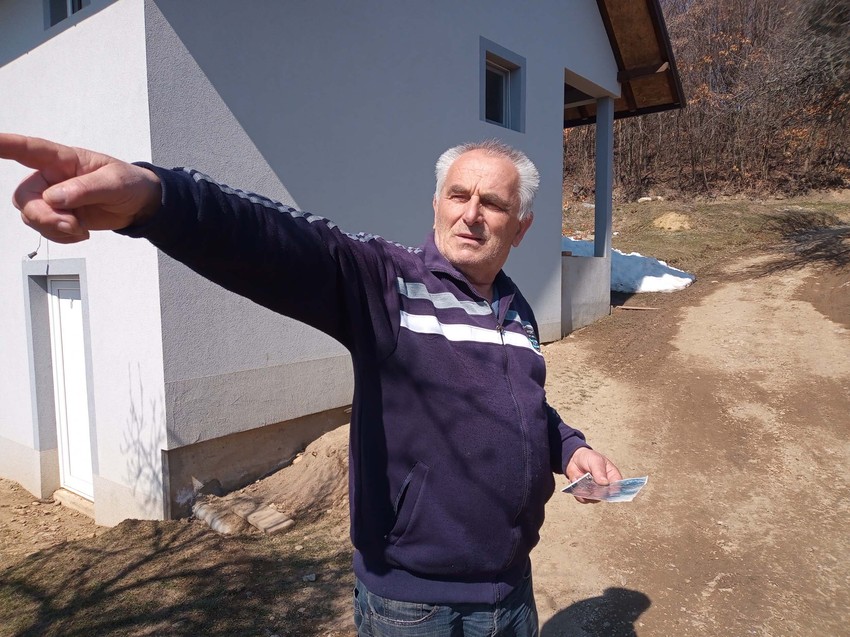 Njegova priča o ratnoj 1999. uvek počinje sa "Imao sam ludu sreću": Vidu Ćostiću bomba je pala pored kuće