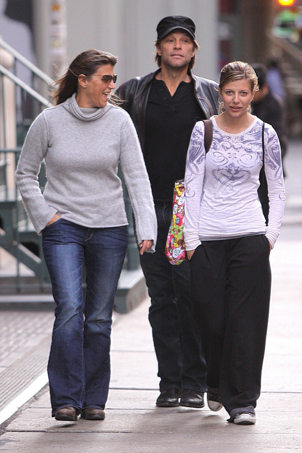 Dorothea, Jon Bon Jovi oraz ich córka Stephanie Rose - 2009 r. / fot. Agencja BE&amp;W