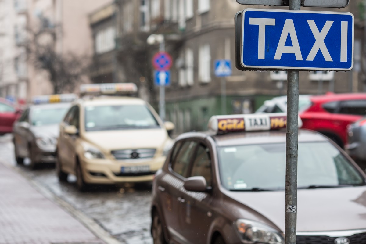 To miał być zwykły kurs. Kierowca nie spodziewał się brutalnego ataku