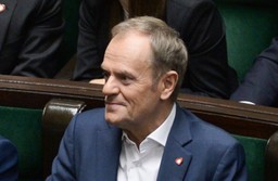 Komisja ds. rosyjskich wpływów wydała rekomendacje. Dotyczą m.in. Donalda Tuska i stanowisk publicznych