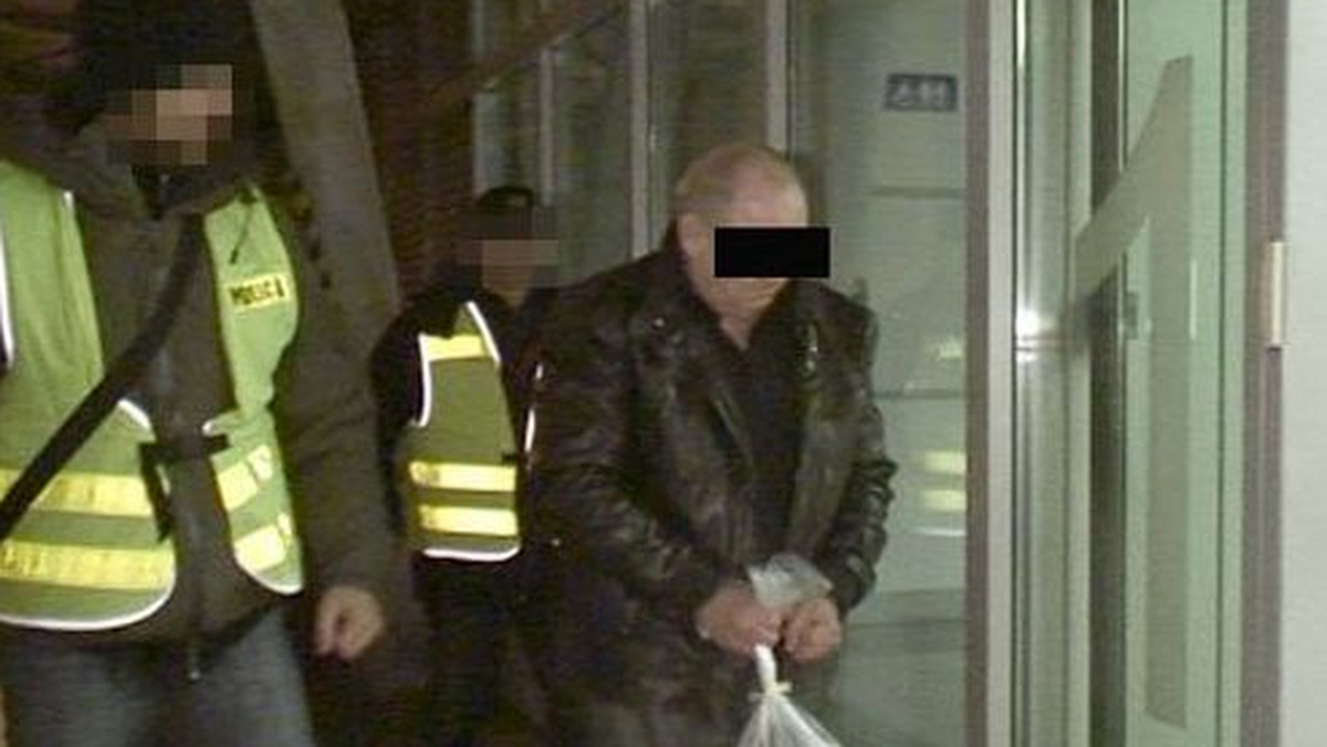 Policjanci zatrzymali w Anglii 57-latka poszukiwanego Europejskim Nakazem Aresztowania za zabójstwo oraz dwa usiłowania zabójstw w Łodzi.