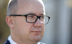 Episkopat murem za zwolnionym pracownikiem IKEI. Bodnar: Kościół powinien raczej wspierać osoby nieheteronormatywne