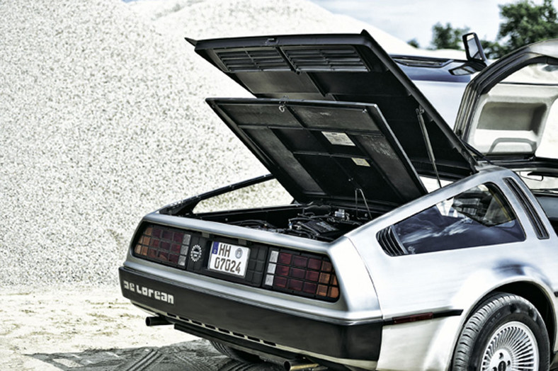 DeLorean DMC-12 i BMW i8 - Wechikuły czasu