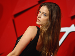 Palvin Barbara meztelenruhában mutatta meg, milyen elképesztően bátor