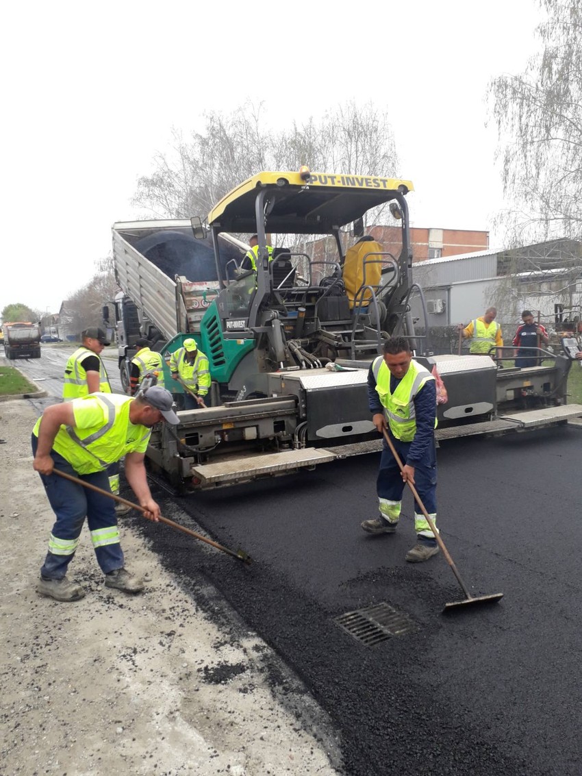 Popravka kolovoza u naselju Klisa