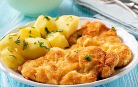 pieczony-indyk-z-surowka-i-ziemniakami-puree