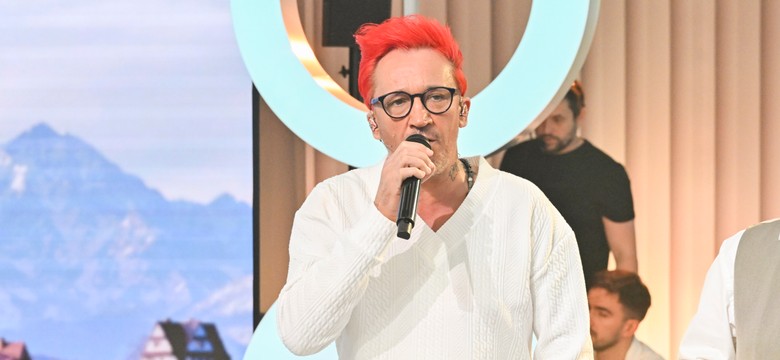 Nie do wiary, jak na scenie wystąpił Michał Wiśniewski. Damskie szpilki to początek [FOTO]