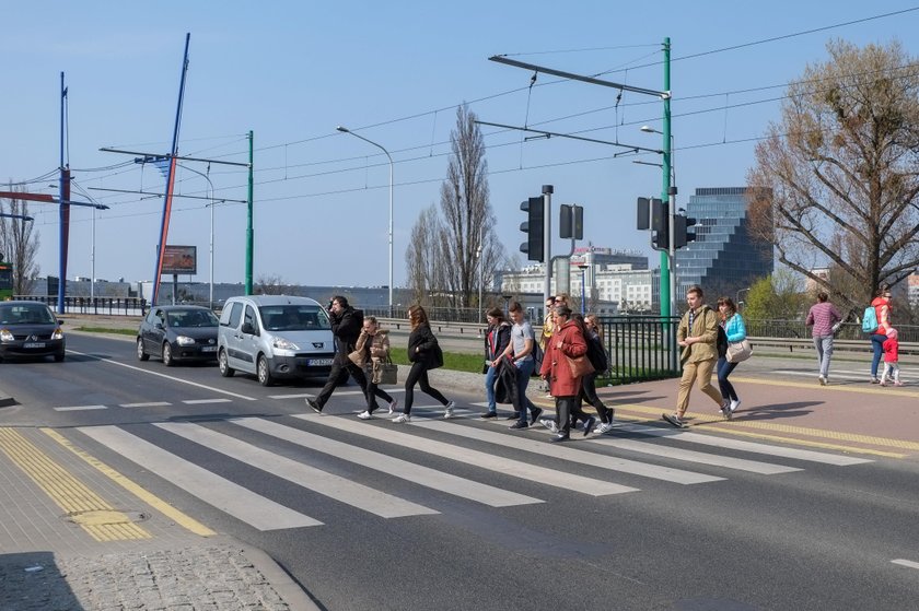 Ruszyła budowa przejścia naziemnego na ul. Matyi