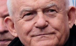 Miller zadowolony z weta ustawy degradacyjnej. "Świąteczna niespodzianka"