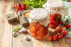 Kiszone pomidory to wielki przysmak. Tak robi je Ewa Wachowicz