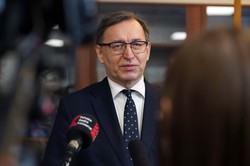 Szef IPN nie chciał odpowiadać na pytania o nominację Greniucha. "Sprawa zakończona"