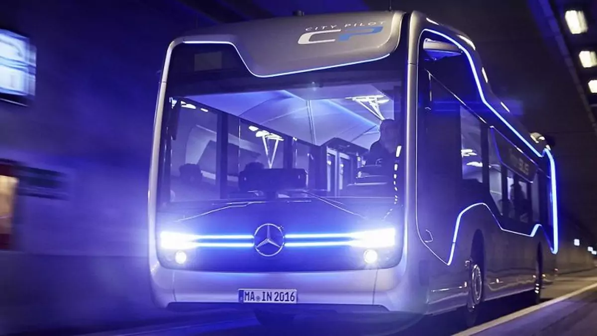 Autonomiczny Mercedes testowany w Holandii