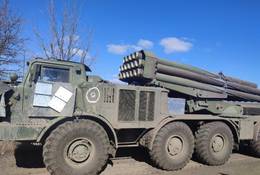 Wojska ukraińskie przejęły rosyjską wyrzutnię rakiet BM-27. Co to za sprzęt? 
