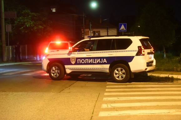 POLICIJA POD ROTACIJOM JURILA ULICAMA! Nesvakidašnja scena u Kragujevcu, građani nisu mogli da veruju šta vide (VIDEO)