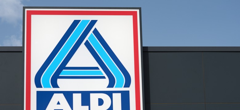 Kupiłeś tę mąkę w Aldi? Niezwłocznie zwróć ją do sklepu! Wykryto w niej groźne bakterie