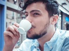 Kawa zamiast viagry? Tak! Ale w tej ilości...