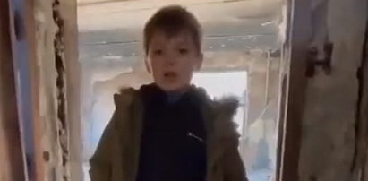 To wideo chwyta za serce. 7-latek z Ukrainy nagrał filmik w zniszczonym domu