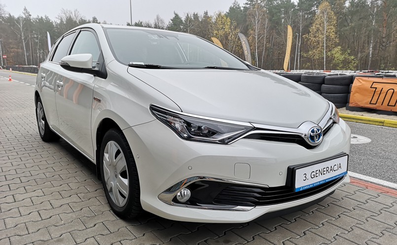 Toyota Auris II z hybrydą 3. generacji