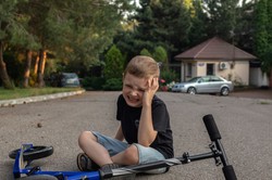 Niewyobrażalne prędkości na hulajnogach. Lekarz bije na alarm