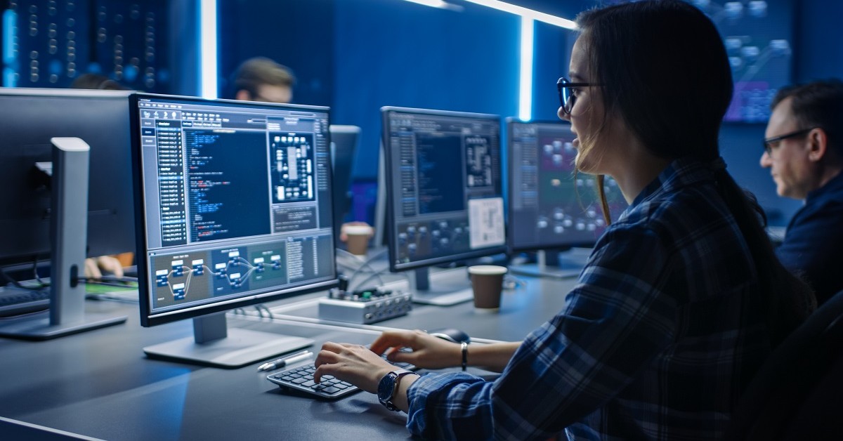 Podatkowe światełko w tunelu dla informatyków na ryczałcie? MF szykuje ułatwienia