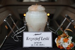 Pogrzeb Krzysztofa Leskiego. Dziennikarz spoczął na Powązkach Wojskowych [FOTO]