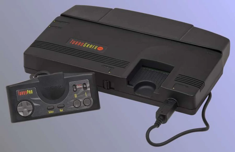 Tym, co wyróżniało konsolę TurboGrafx-16, był nośnik danych. Programy zapisywane były na specjalnych kartach