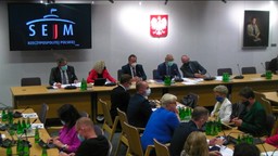 Komisja sejmowa rozpatrywała wniosek ws. immunitetu prezesa NIK. Banaś opuścił salę