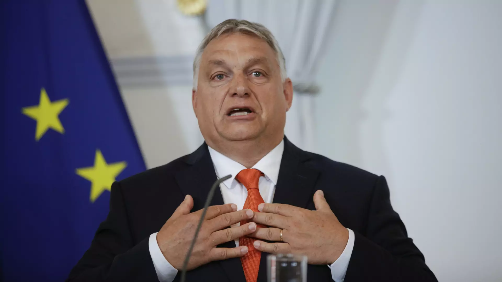 Orban: "Nie chcemy stać się narodem ras mieszanych". Jego doradczyni reaguje podaniem się do dymisji