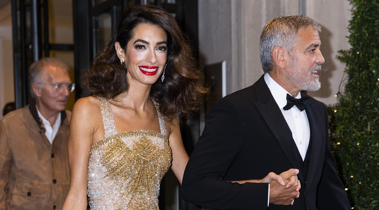 Csodálatos ruhában érkezett az alapítványuk által szervezett díjátadóra Amal Clooney / Fotó: Northfoto