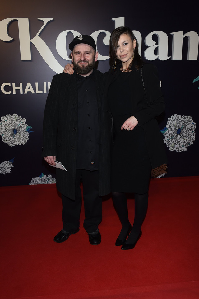 Liroy i Joanna Krochmalska na premierze filmu "Sztuka kochania"