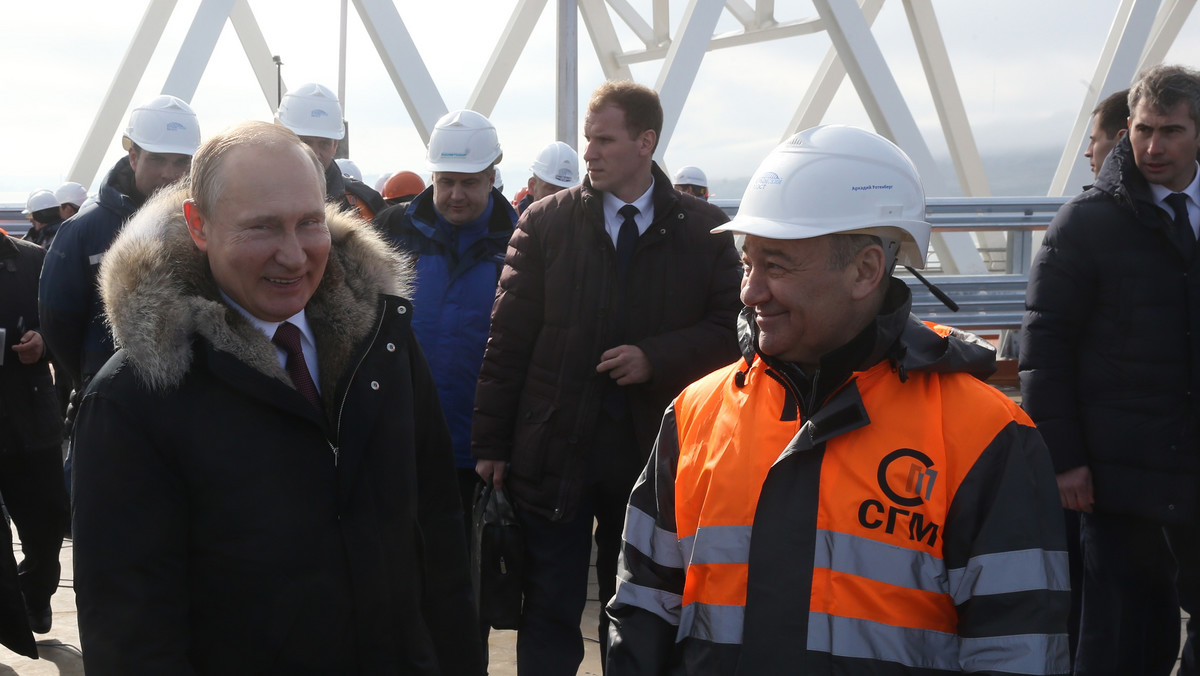 Putina podczas wizyty na budowie mostu Krymskiego