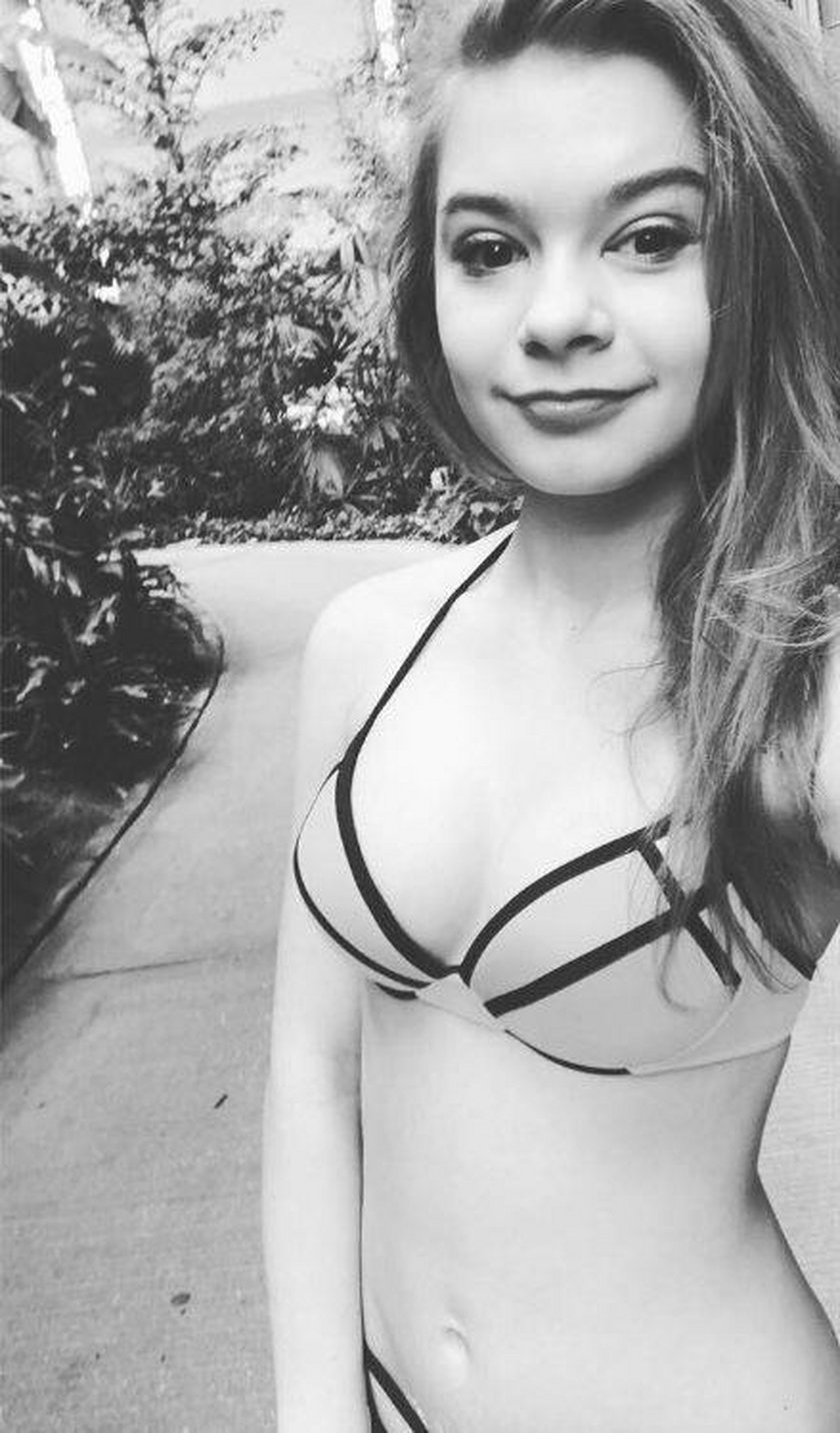 Julia Wróblewska z M jak miłość pozuje w bikini na wakacjach