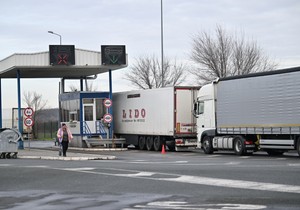 Vozačima u Crnoj Gori beneficirani radni staž? Prevoznici obustavljaju blokade