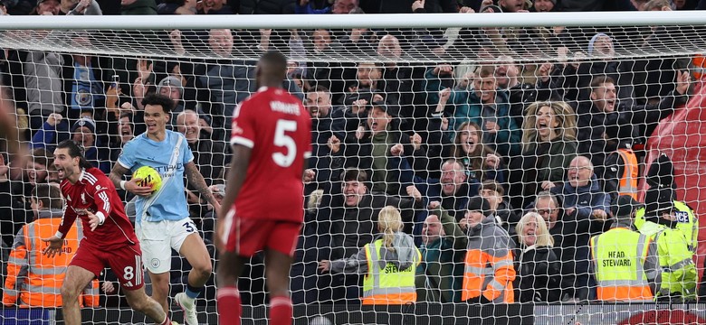 Gol z połowy boiska unieważniony przez VAR. Kuriozalna sytuacja w meczu Liverpool - Manchester City