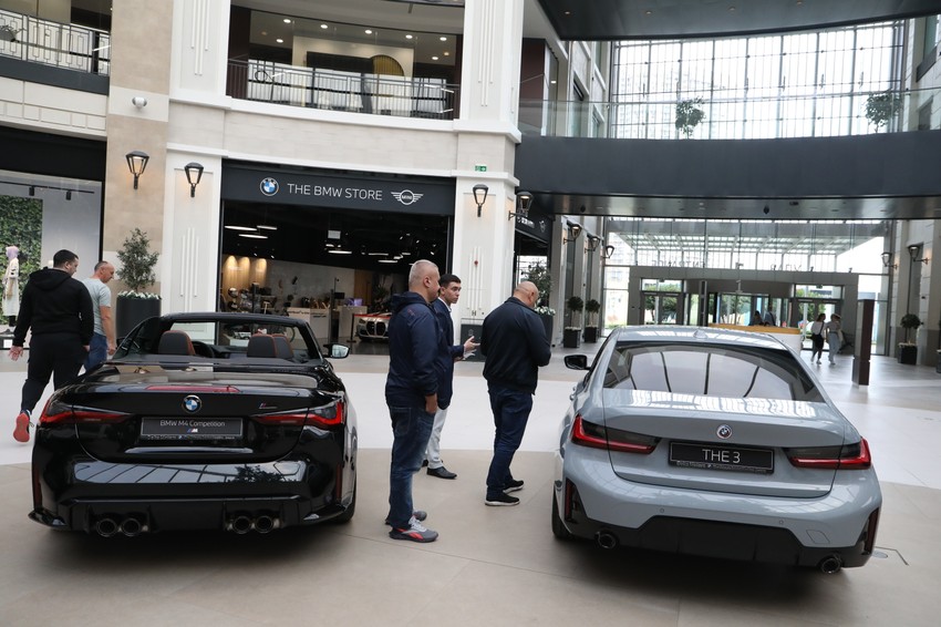 Preko 55 modela različitih vozila