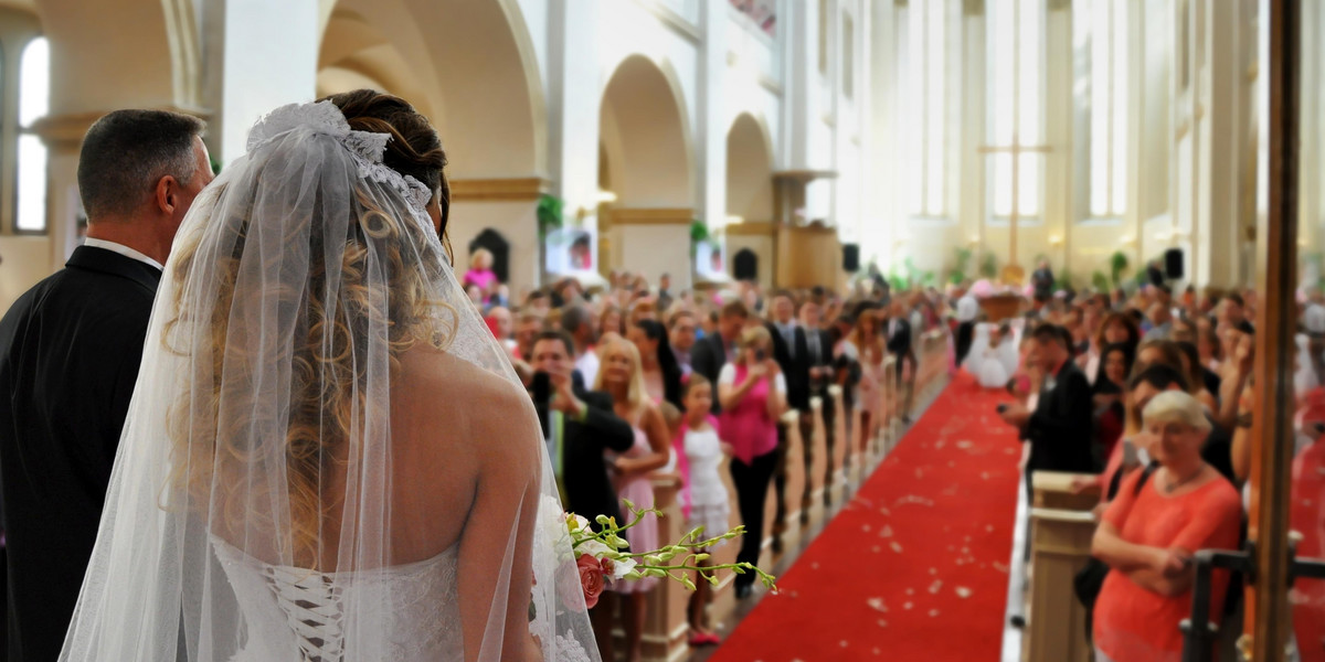 Zmiany w udzielaniu ślubów kościelnych. Tak przygotują narzeczonych