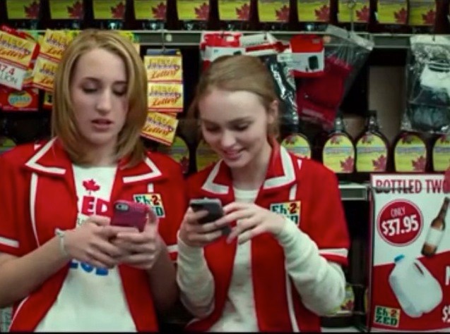 Lily Rose Melody Depp w swojej pierwszej, jeszcze epizodycznej roli