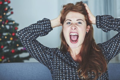 Az ünnepek alatt sem tud lazítani? 6 tünet, hogy a stressz a szívére mehet