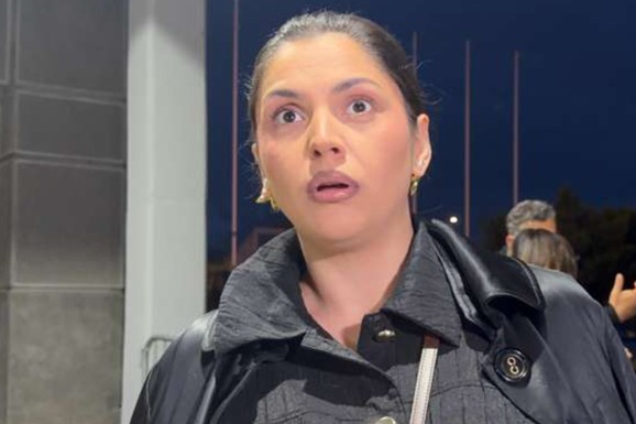 "MOLIM? IMAO JE OPERACIJU, KOLIKO ZNAM, ON VIŠE NE PIJE" Nadica Ademov ostala šokirana kad je čula da je Sloba Vasić završio u "Lazi Lazarević" (Video)