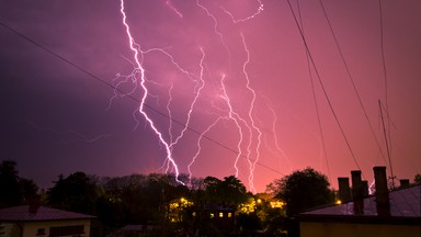 Możliwe silne burze z gradem. RCB wysyła ostrzeżenia