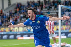 Kadra Chile na Polskę z największymi gwiazdami i... piłkarzem Miedzi Legnica